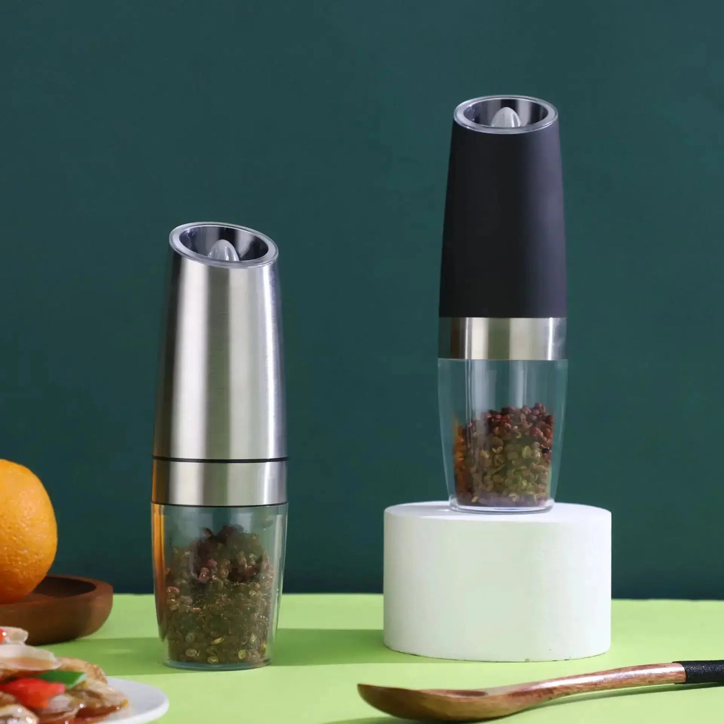 Automatic Pepper Grinder - Electric Grinder with stainless steel and black finishes, featuring one-touch operation and adjustable coarseness.