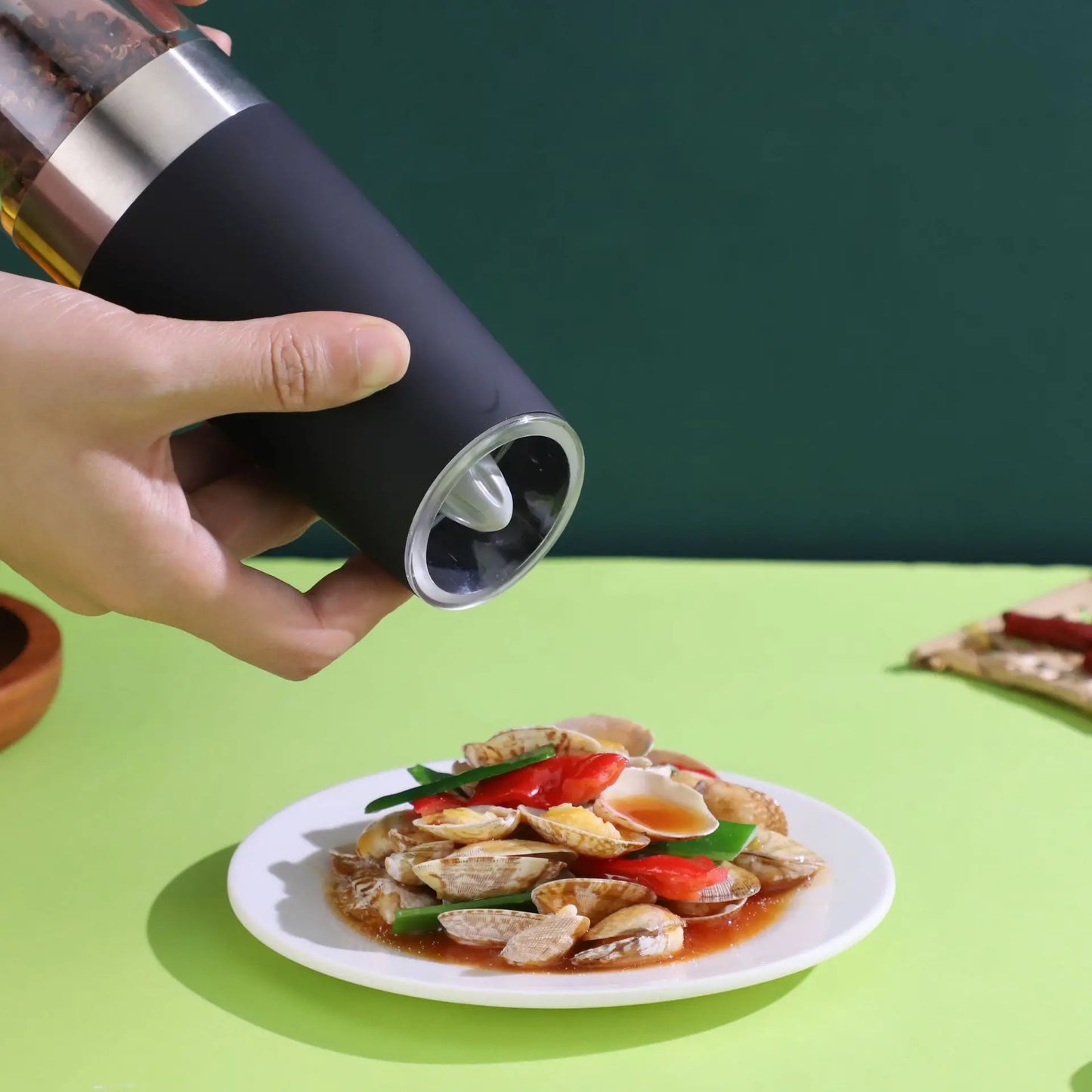 Automatic Electric Pepper Grinder